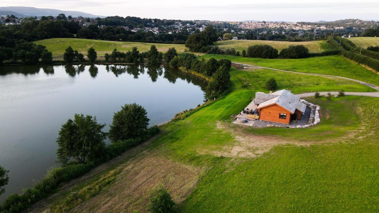 Cuddfan Lodge On A Gorgeous Private Lake Newport  Ngoại thất bức ảnh